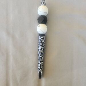 Skull & Crossbone 💀Beaded Pen💀